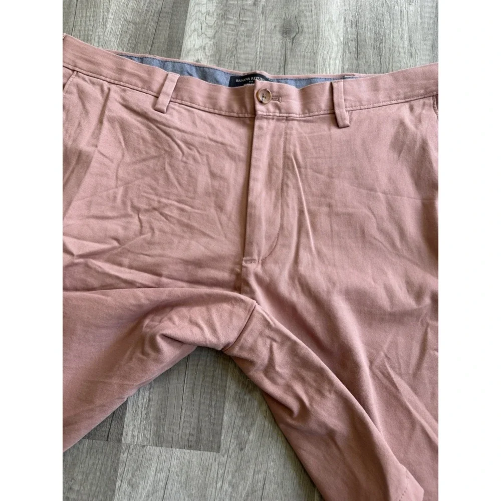 Banana Republic Aiden Shorts Men's 38 Pink  Cotton Blend Flat Front